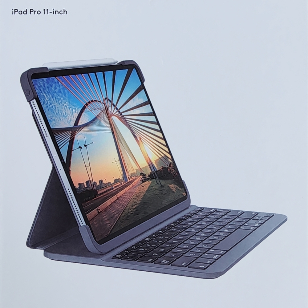 Apple iPad Pro 11-inch with Black Keyboard